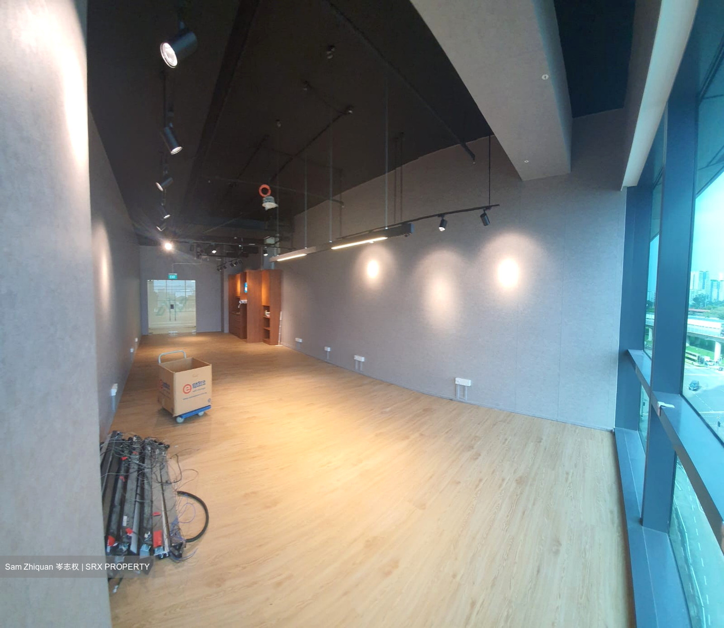 Woods Square (D25), Office #472108371